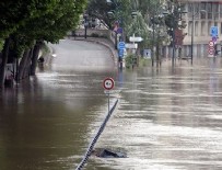 SU TAŞKINI - Fransa'da sel: 4 ölü 24 yaralı