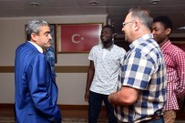 İSABEYLI - Nijeryalı Üniversite Öğrencileri Başkan Alıcık'ı Ziyaret Etti