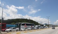 ABANT - TEM Kapatılınca D-100 Karayolunda Uzun Kuyruklar Oluştu