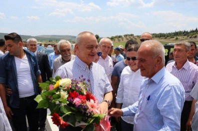 Başkan Ergün Çiçeklerle Karşılandı