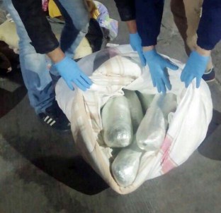 Konya'da Yolcu Otobüsünde Kubar Esrar Ele Geçirildi