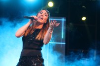 Mersinliler Burcu Güneş İle Coştu