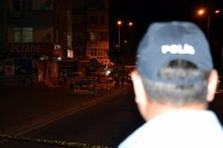 KADIN ÇANTASI - Reklam Panosuna Asılan Çanta Paniğe Neden Oldu