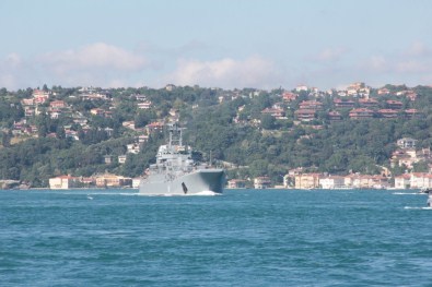 Ruslar Boğaz'ı 'Nöbette' Geçti