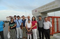 TURAN ÖZDEMİR - Salihli'de Hükümlülerden Oluşan Tiyatro Grubu Alkış Aldı