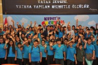 Tütüncü, Öğrencileri Mecliste Ağırladı