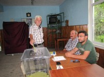 AHMET ZENGİN - Hisarcık'ta 2 Köy Ve 1 Mahallede Muhtarlık Seçimi Yapıldı
