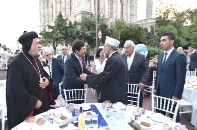 Semavi Dinlerin Temsilcileri Beşiktaş Belediyesi'nin İftarında Bir Araya Geldi