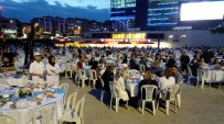 ZEYTİNBURNU BELEDİYESİ - Zeytinburnu Meydanı'nda 5 Bin Kişilik İftar Sofrası