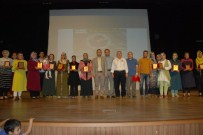 ÖĞRENCİ VELİSİ - Başarılı Velilere Plaket Verildi