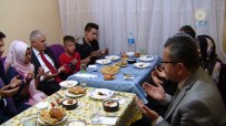 GECEKONDU - Başbakan Yıldırım, Gecekonduda İftar Sofrasına Konuk Oldu