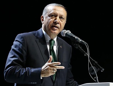 Cumhurbaşkanı Erdoğan'ın sınıf arkadaşı belgeleri paylaştı