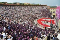 KARASAR - Maltepe Üniversitesi'nde Yağmur Altında Mezuniyet Coşkusu