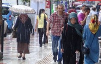 YAZ YAĞMURU - Manisa'yı Serinleten Yaz Yağmuru