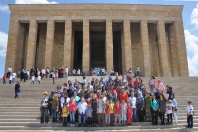 Atatürk Sevgisi Engel Tanımadı