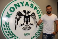 FATIH YıLMAZ - Atiker Konyaspor Kaleci Kaya Tarakçı İle Sözleşme Yeniledi