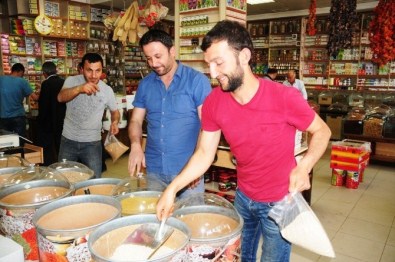 Baharatçılarda Ramazan Bereketi