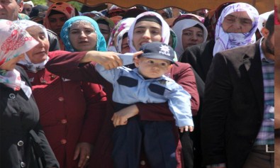 Minik Yusuf Babasını Polis Selamıyla Uğurladı
