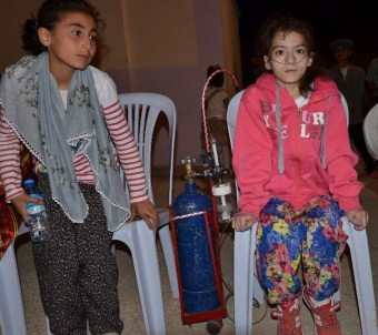 Okulunun Düzenlediği Şenliklere Oksijen Tüpüyle Katıldı