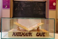 MUSTAFA YÜCEL - Bu Kafede Matematikten Başka Konu Açmak Yasak