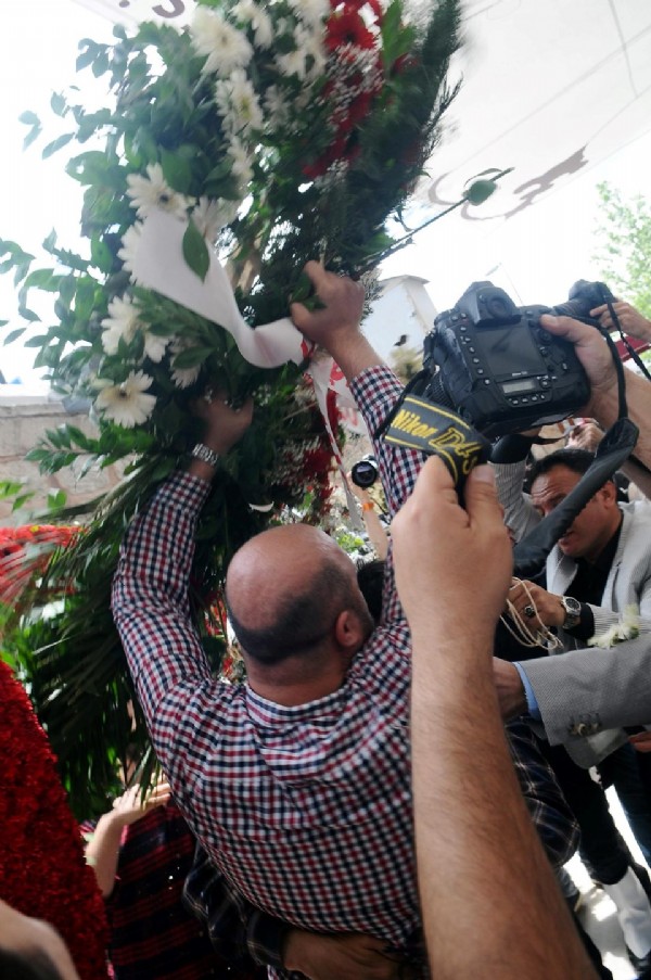 Kılıçdaroğlu'na protestoya 4 gözaltı