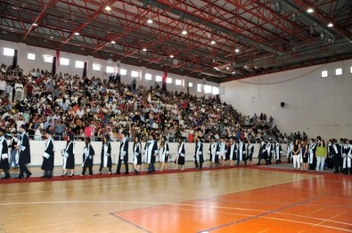 ADÜ Fen Edebiyat Fakültesi Mezunlarını Uğurladı