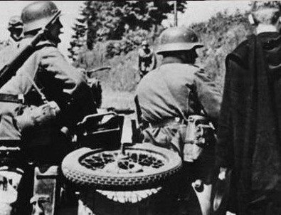 Almanya'dan soykırımcı nazilere maaş