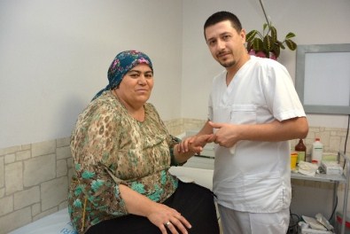 Ameliyat Oldu, Sol Eline Tekrar Kavuştu