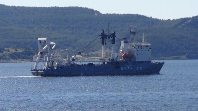 Rus Askeri Gemisi Çanakkale Boğazı'ndan Geçti