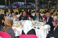 AHMET HAMDİ AKSEKİ CAMİİ - Sapanca İlk İftara Ev Sahipliği Yaptı