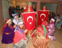 ENGELLİ BAKIM MERKEZİ - Türkmenlerden Engelli Bakım Merkezi'ne Ziyaret