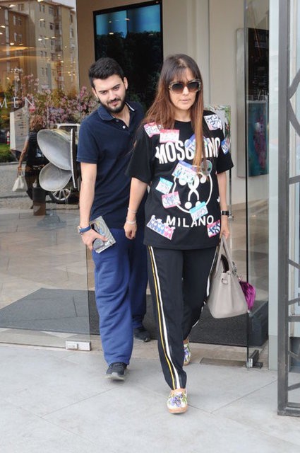 Demet Akalın'ın kardeşi ortaya çıktı