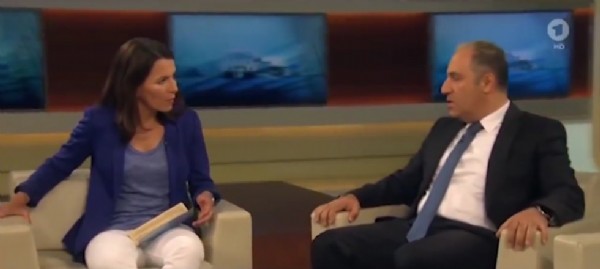 Sözde Ermeni yasasını onaylayan Türk'e tarihi ayar