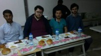 İBADET - Afyonkarahisar Kalıca Bilgi Evi Öğrencileri Hep Birlikte İftar Yaptı