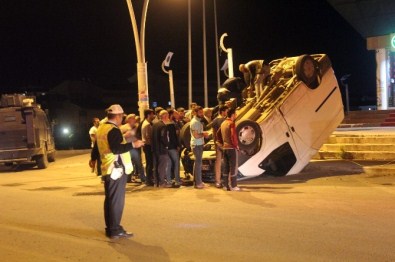 Ağrı'da Trafik Kazası Açıklaması 6 Yaralı