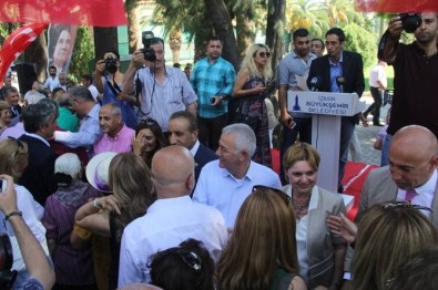 CHP İzmir Teşkilatı İzmir Sanat'ta Bayramlaştı