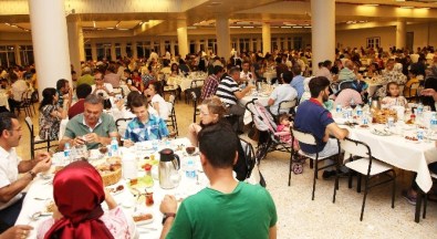 GAÜN'de Geleneksel İftar Yemeği