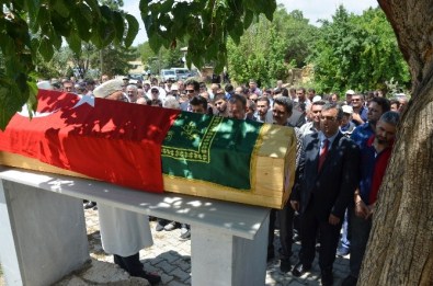 Havalimanı Saldırısında Ölen Merve Yiğit Son Yolculuğuna Uğurlandı