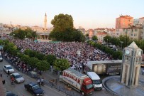 ERTUĞRUL ÇALIŞKAN - Karaman Belediyesi 10 Bin Kişiye İftar Verdi