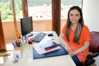 UMUTSUZLUK - Psikolog Canan Berber Açıklaması 'Kendi Kendimize Arttırdığımız Korku Ve Panik Sadece Terörizmin Amacına Hizmet Eder'