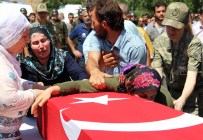 HÜSEYIN TOPUZ - Şehit Uzman Çavuş, Kürtçe Ağıtlarla Defnedildi