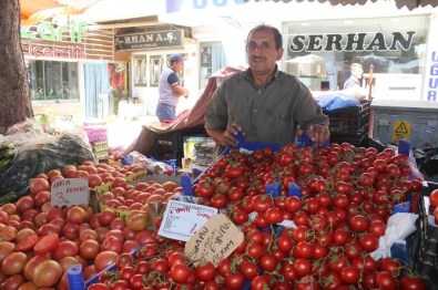 Sıcak Havalar Pazarı Da Etkiledi