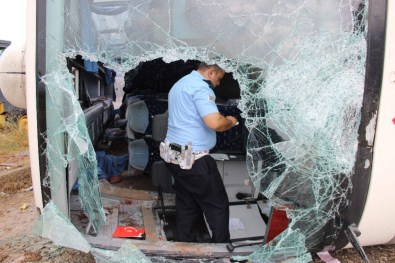 Yolcu Otobüsü Devrildi Açıklaması 28 Yaralı
