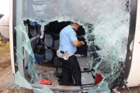 Yolcu Otobüsü Devrildi Açıklaması 28 Yaralı