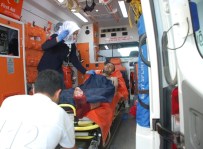 BAHÇECIK - Adıyaman'da, Bıçaklı Kavga Açıklaması 2 Yaralı