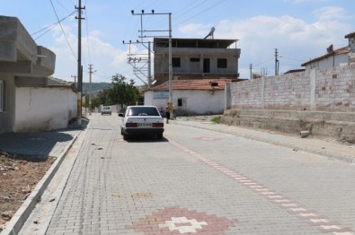 Dilek Mahallesine Hizmet Yağmuru