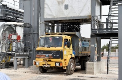 Muratpaşa'dan 107 Günde 40 Bin Ton Asfalt