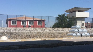 Okullar Karakollara Dönüştürüldü