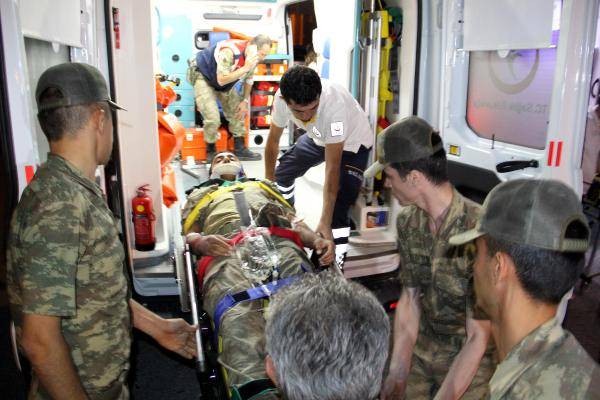 Askeri araç kaza yaptı