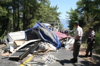 Kamyonet Karayoluna Uçtu Açıklaması 1 Ölü, 3 Yaralı